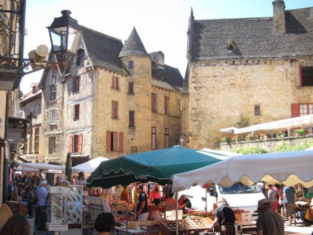 La Venelle Apartamento Sarlat-la-Canéda Exterior foto